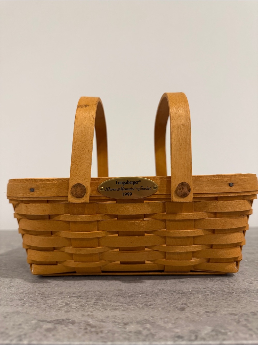 Vintage 1999 Longaberger Handwoven Basket